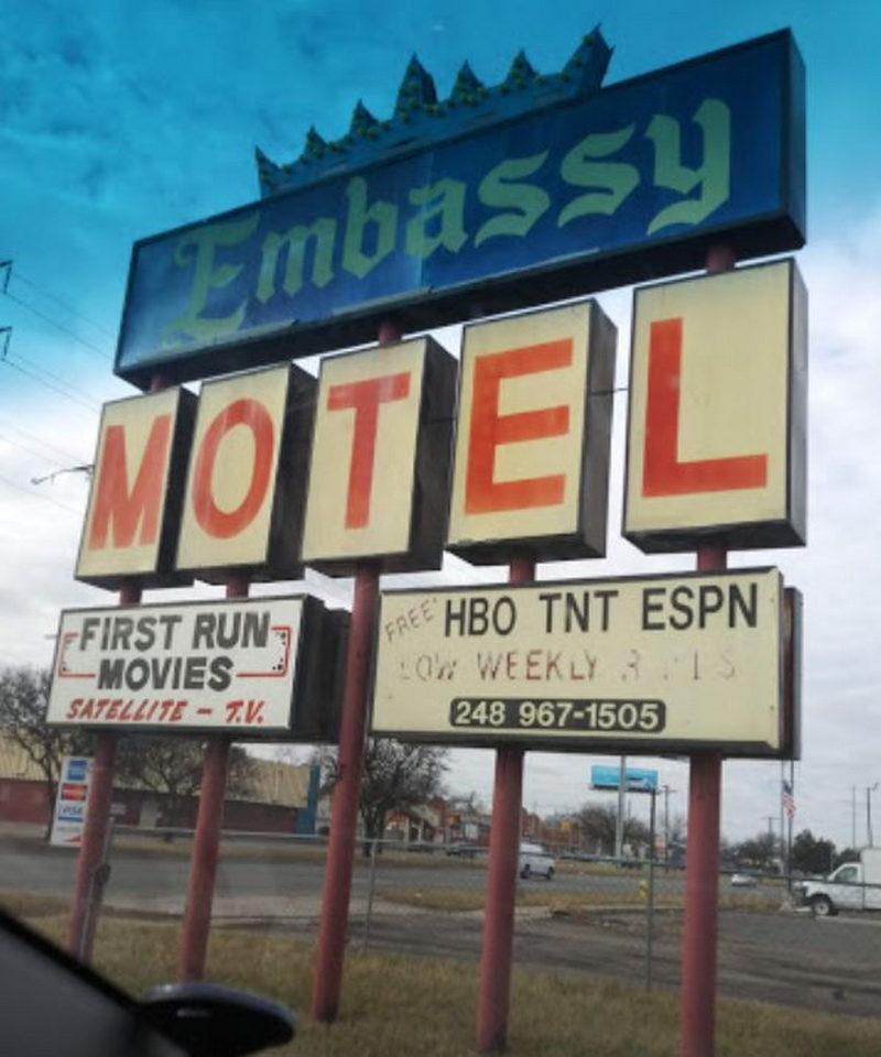 Embassy Motel - Street View (newer photo)